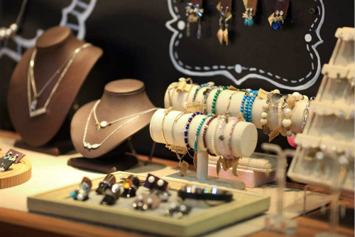 安菲订货：珠宝业打响“反击战” 移动电商平台助力行业创新！